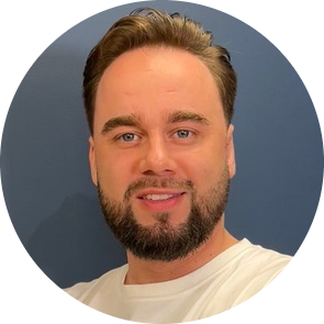 Денис Смелов