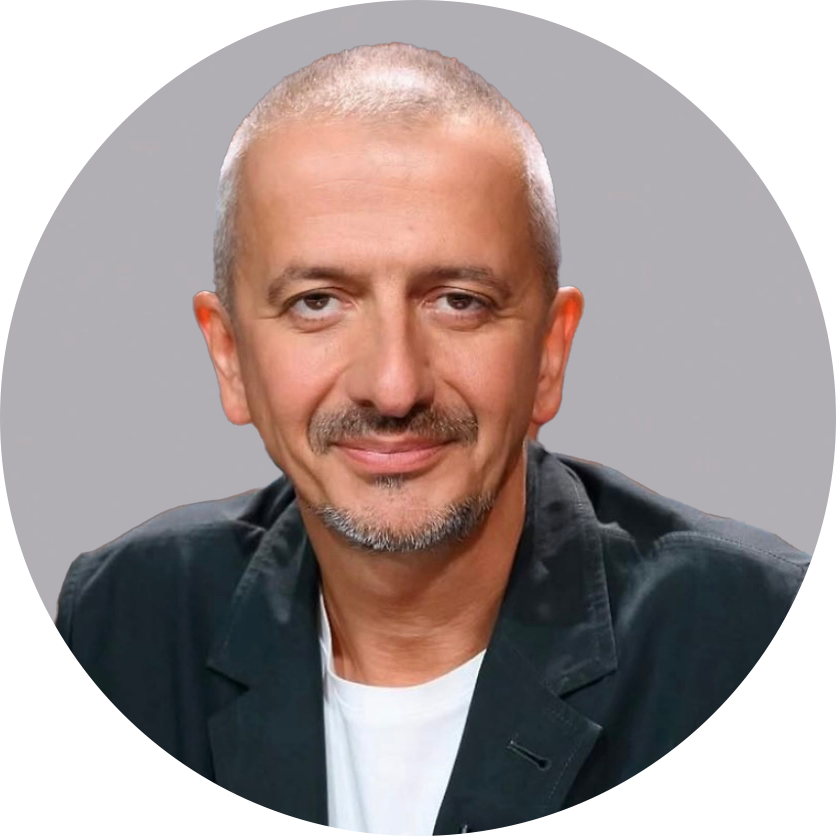 Константин Богомолов