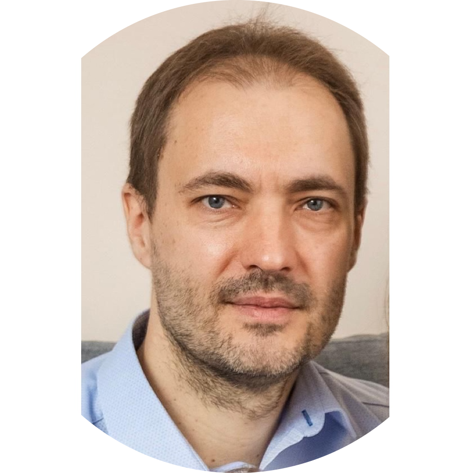 Максим Постовалов