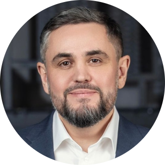 Денис Маслов