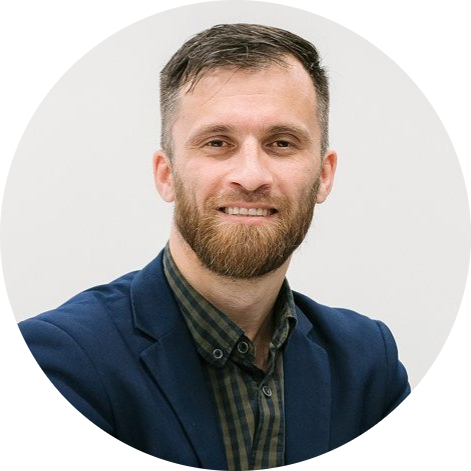 Олег Пономарев