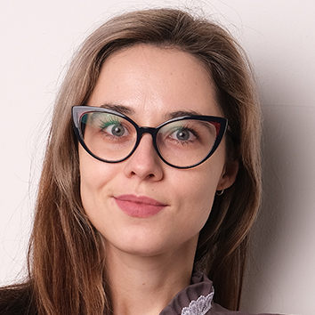 Аделина Сахапова