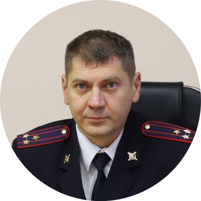 Денис Новиков