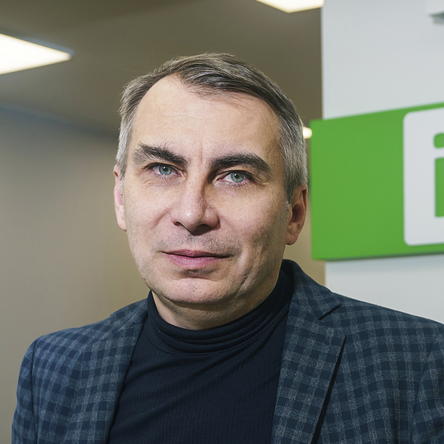 Роман Петров