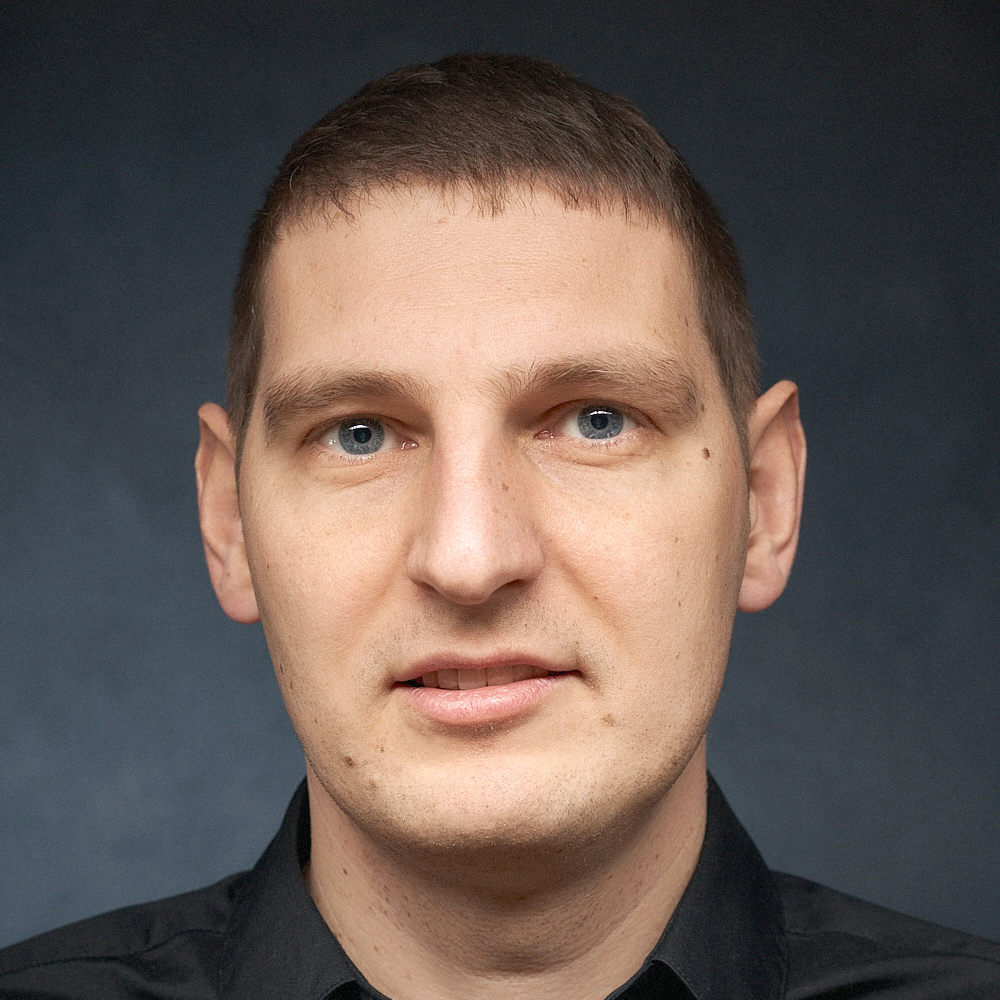 Роман Безуглов