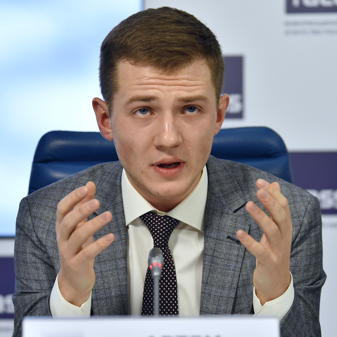 Артем Метелев