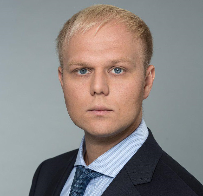 Денис Савин