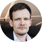 Валентин Фархутдинов