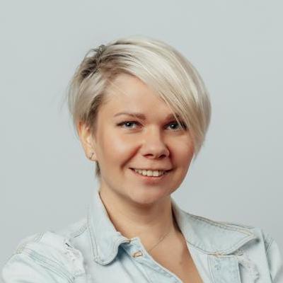 Ксения Степанов