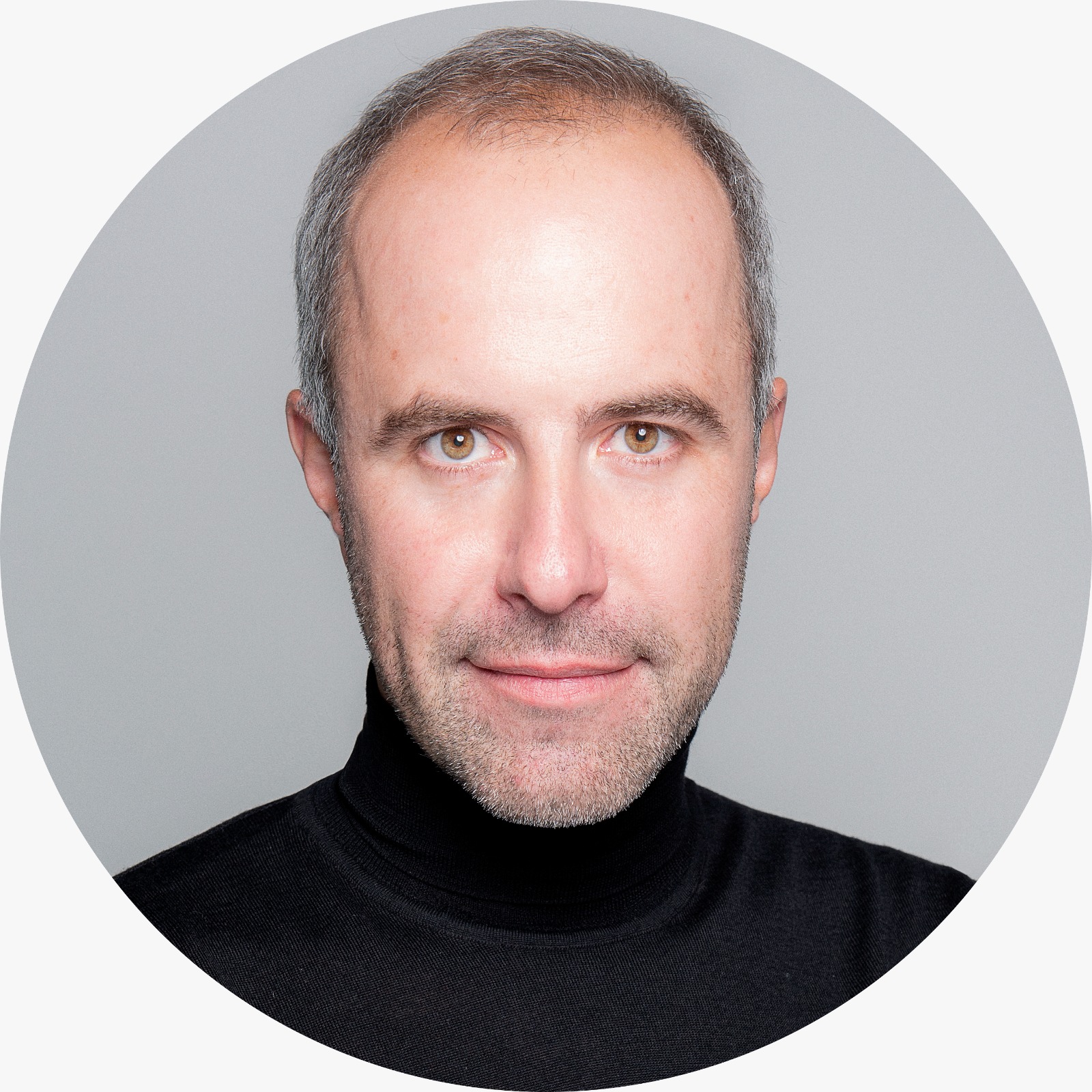 Александр Захаров